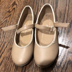 Tan girls tap shoes with Velcro buckle